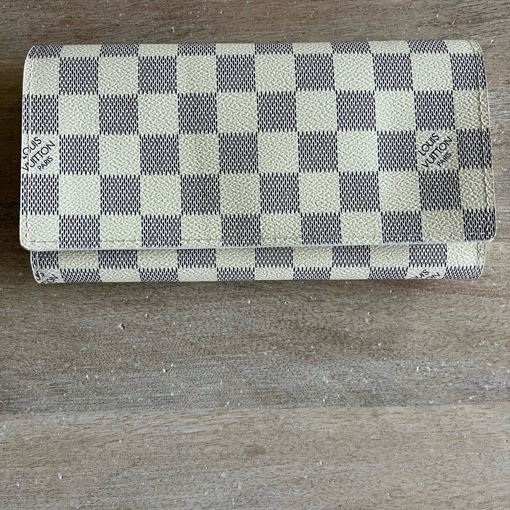Gorgeous cream and grey wallet